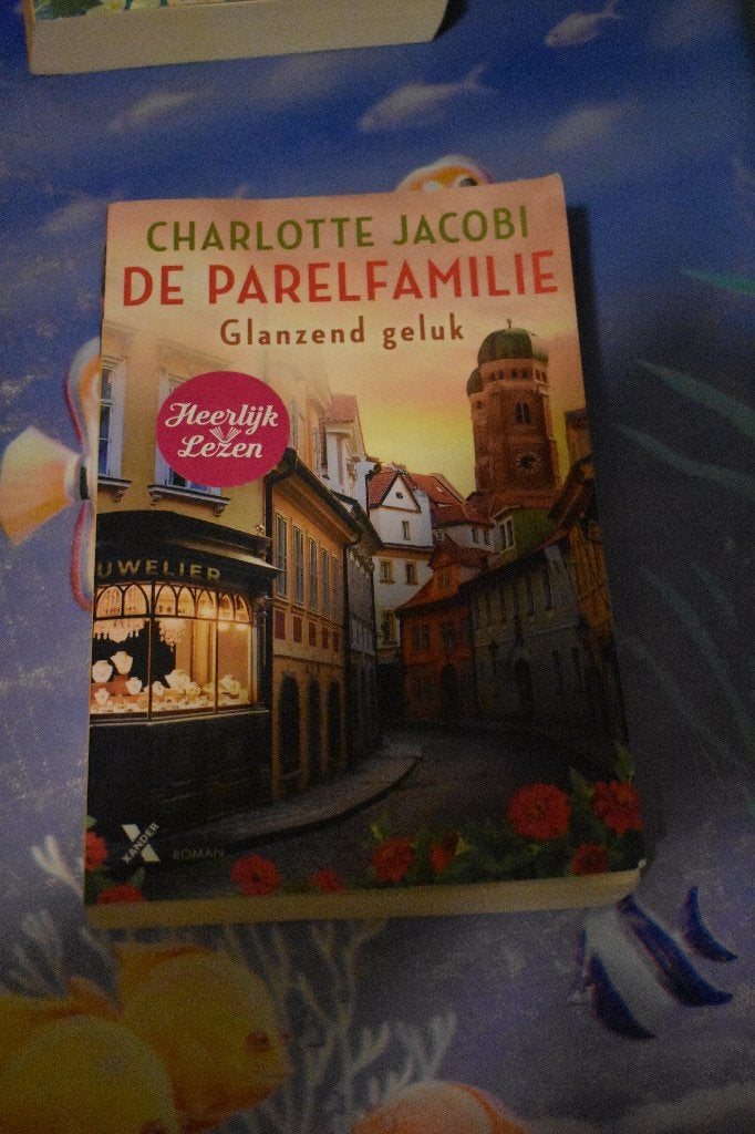 boek van Charlotte Jacobi/de parelfamilie, glanzend geluk, Ophalen of Verzenden, Zo goed als nieuw, Charlotte Jacobi