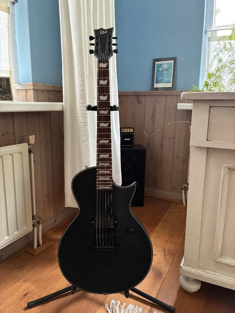 ESP LTD 201 EC BLACK, Ophalen of Verzenden, Zo goed als nieuw, Solid body, Overige merken