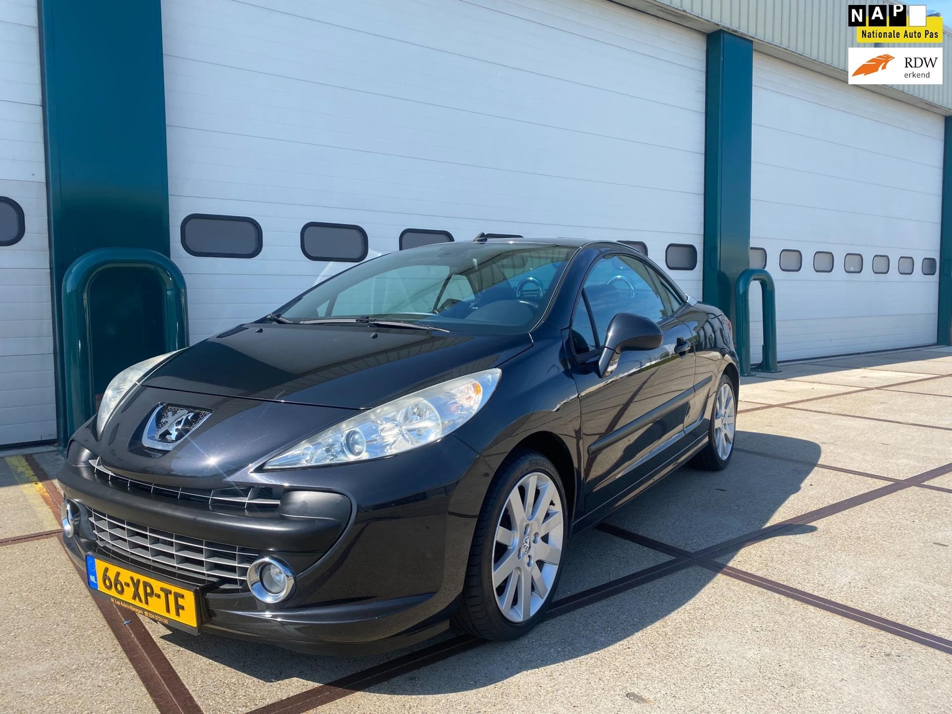 Peugeot 207 CC 1.6-16V T Sport, Voorwielaandrijving, Gebruikt, Zwart, 4 cilinders