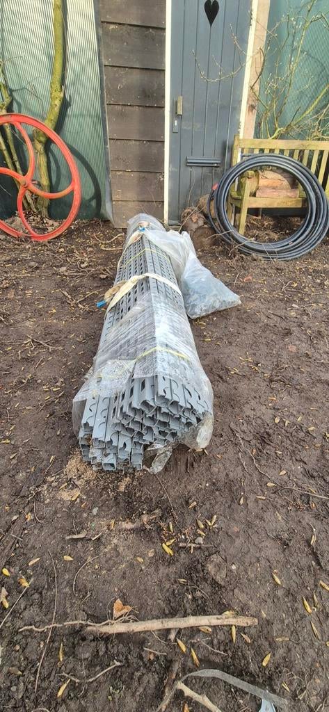 Nieuwe afstandhouders dekking betonnetten - 150 meter lang, Doe-het-zelf en Verbouw, Ophalen of Verzenden, Nieuw, 250 mm of meer