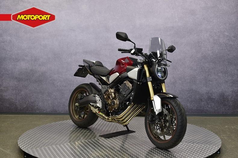 Honda CB 650 R E-CLUTCH (bj 2024), Honda Motor Europe, Bedrijf, Crystal Bldng B-Unit B11.2 Rivium Blv200
2909 LK  Capelle aan den IJsel, NL