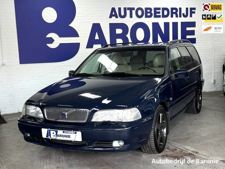 Volvo V70 2.4 Europa automaat, cruise control, Auto's, Gebruikt, Beige, Blauw, 1465 kg