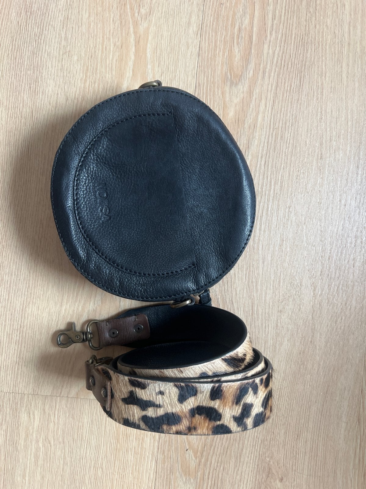 NOOSA Amsterdam Schoudertasje met Leopard Print Band, Ophalen, Zo goed als nieuw, Zwart, Schoudertasje