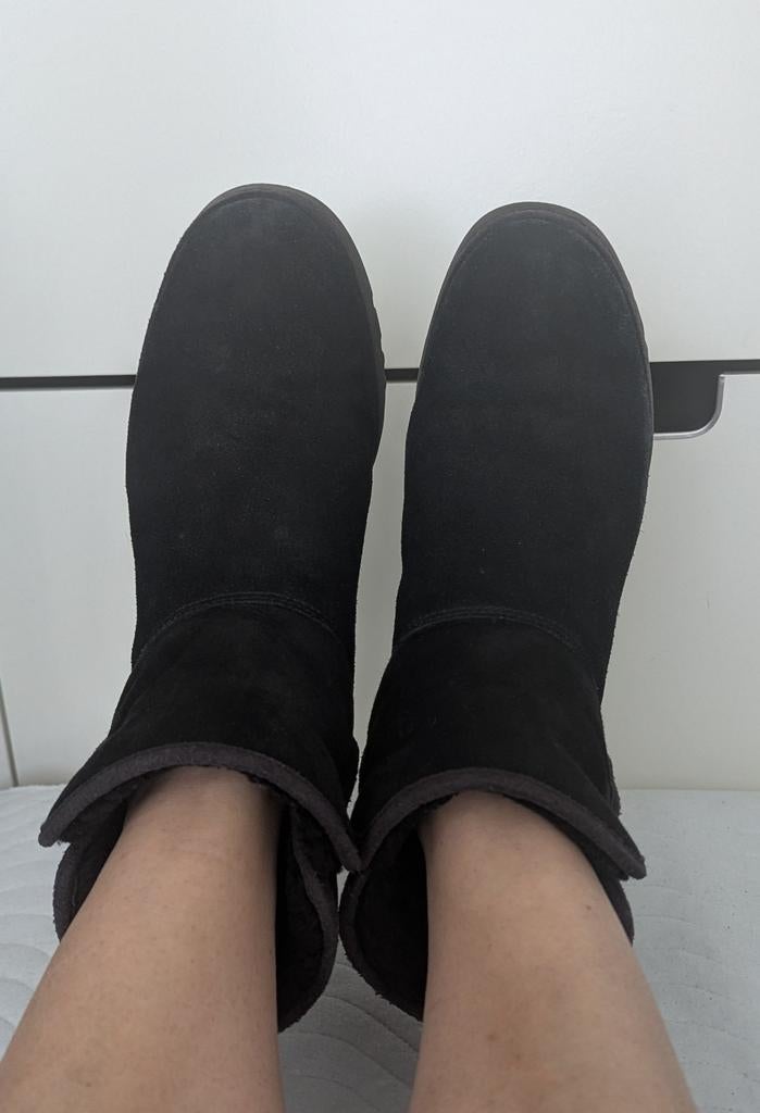 UGG laarzen maat 40, UGG, Zwart, Lage of Enkellaarzen, Ophalen of Verzenden