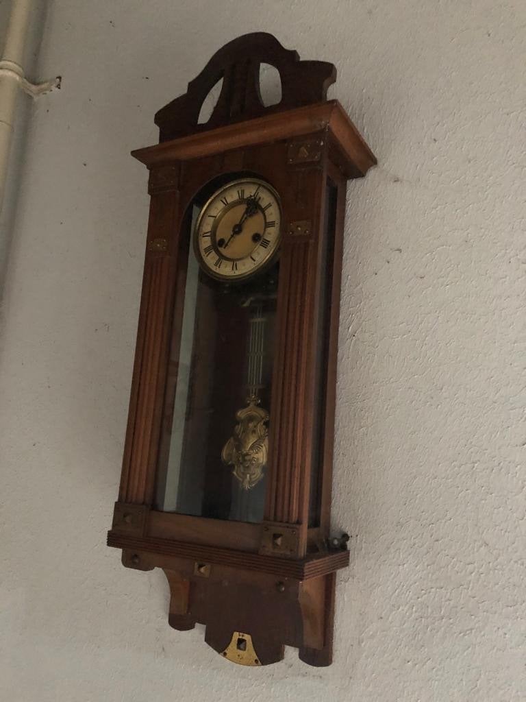 Antieke houten wandklok met slinger, Antiek en Kunst, Ophalen of Verzenden