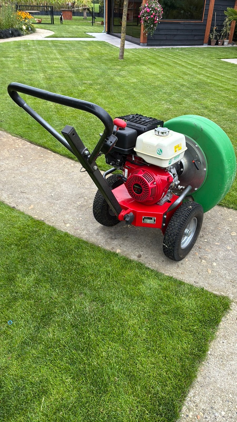 Professionele wielblazer, Tuin en Terras, Ophalen, Zo goed als nieuw, Benzine, Met neuswiel