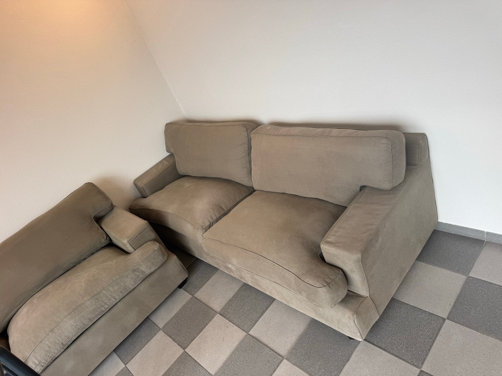 2 comfortabele banken zitbanken/zitbank beige/bruin, Gebruikt, Driepersoons, 75 tot 100 cm, Ophalen of Verzenden