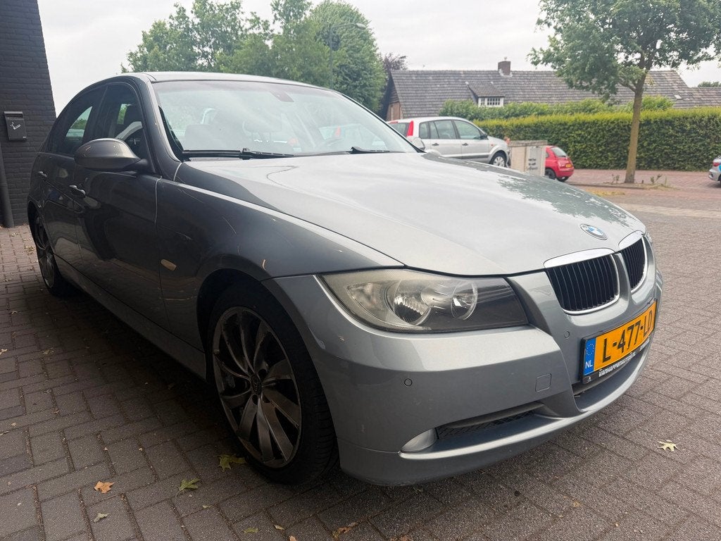 BMW 3-serie 320i, Achterwielaandrijving, 4 cilinders, 150 pk, Startonderbreker