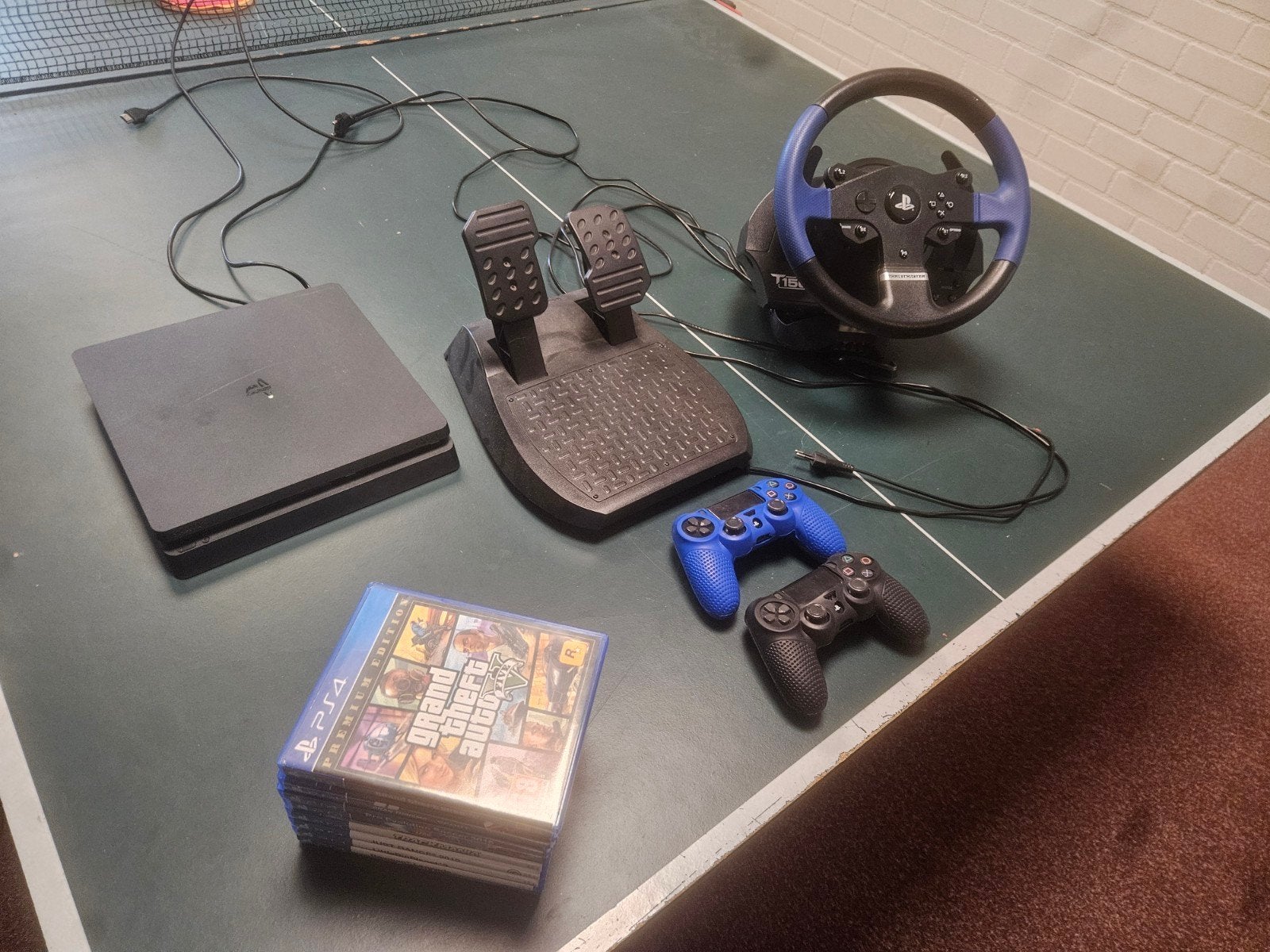 PS4 met stuur, pedalen, 2 controllers en 9 games, Met 2 controllers, Ophalen of Verzenden, Slim, 500 GB