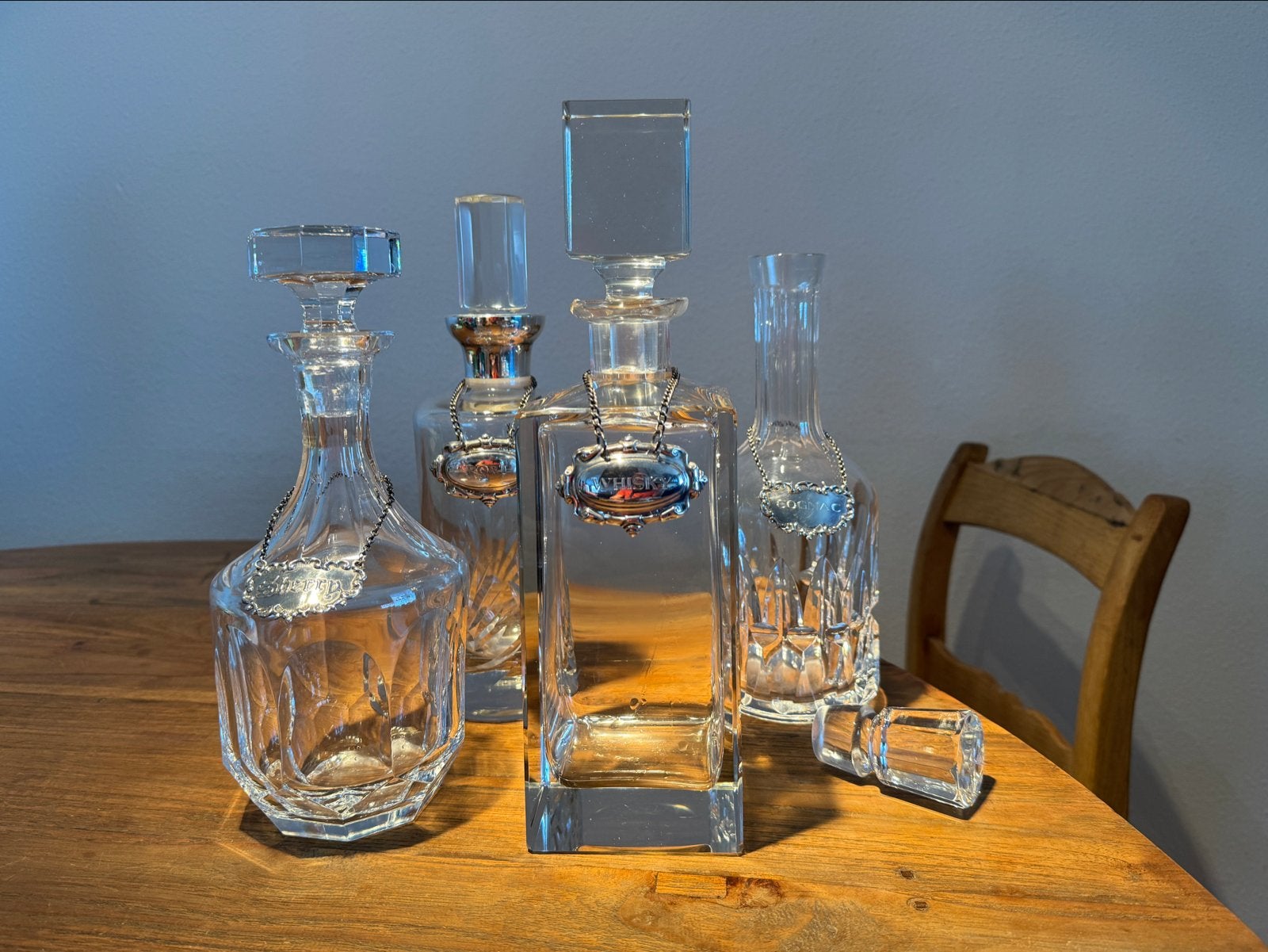Kristallen karaffen met zilveren labels, Antiek en Kunst, Ophalen of Verzenden