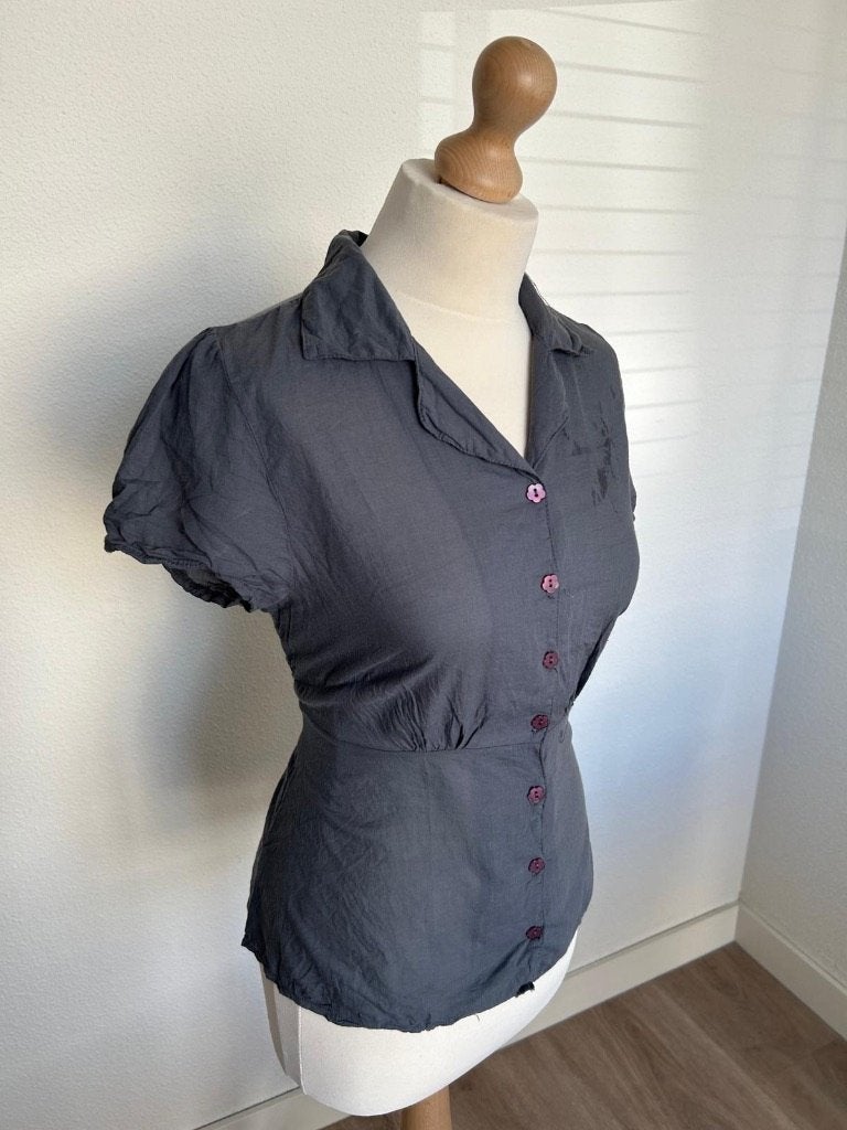 King Louie maat 38 grijze top blouse 363, Kleding | Dames, Maat 38/40 (M), Ophalen of Verzenden, Zo goed als nieuw, King Louie