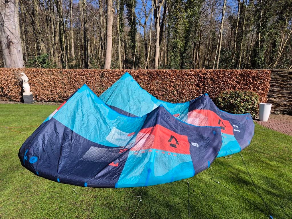 Duotone Evo Kitesurf Kite Set - 9m en 11m, Geen board, Ophalen, Gebruikt
