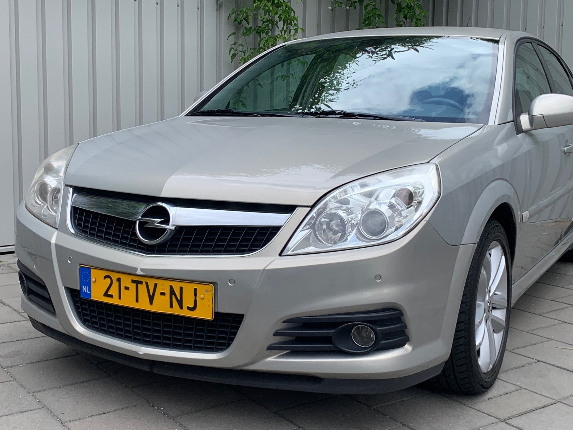 Opel Vectra GTS 1.8-16V Executive|136000KM|Navigatie|Climate, Auto's, Voorwielaandrijving, Dealer onderhouden, Gebruikt, Zwart