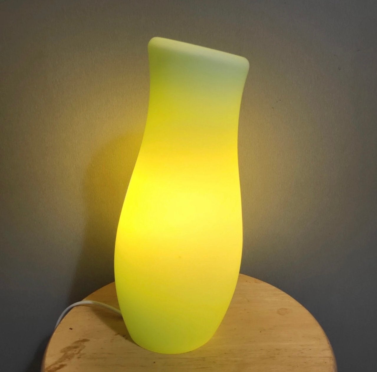 Grote groene glazen Ikea lamp, Huis en Inrichting, Lampen | Tafellampen, Groen, Ophalen of Verzenden, IKEA, Glas