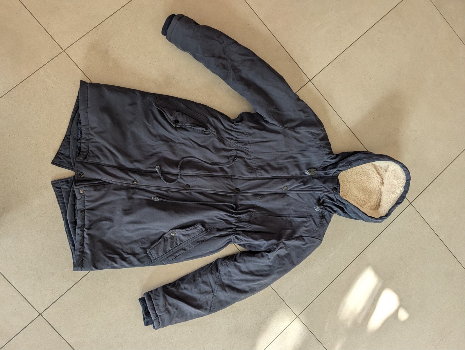 Donkerblauwe Mamalicious Zwangerschaps winterjas Maat M, Kleding | Dames, Maat 38/40 (M), Blauw, Mamalicious, Ophalen of Verzenden