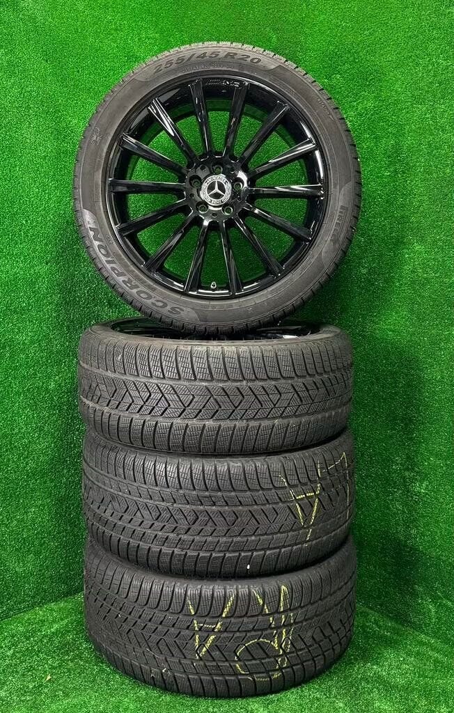 Originele 20 inch Mercedes AMG velgen winterbanden GLC W253, Gebruikt, 285 mm, Banden en Velgen, Germany