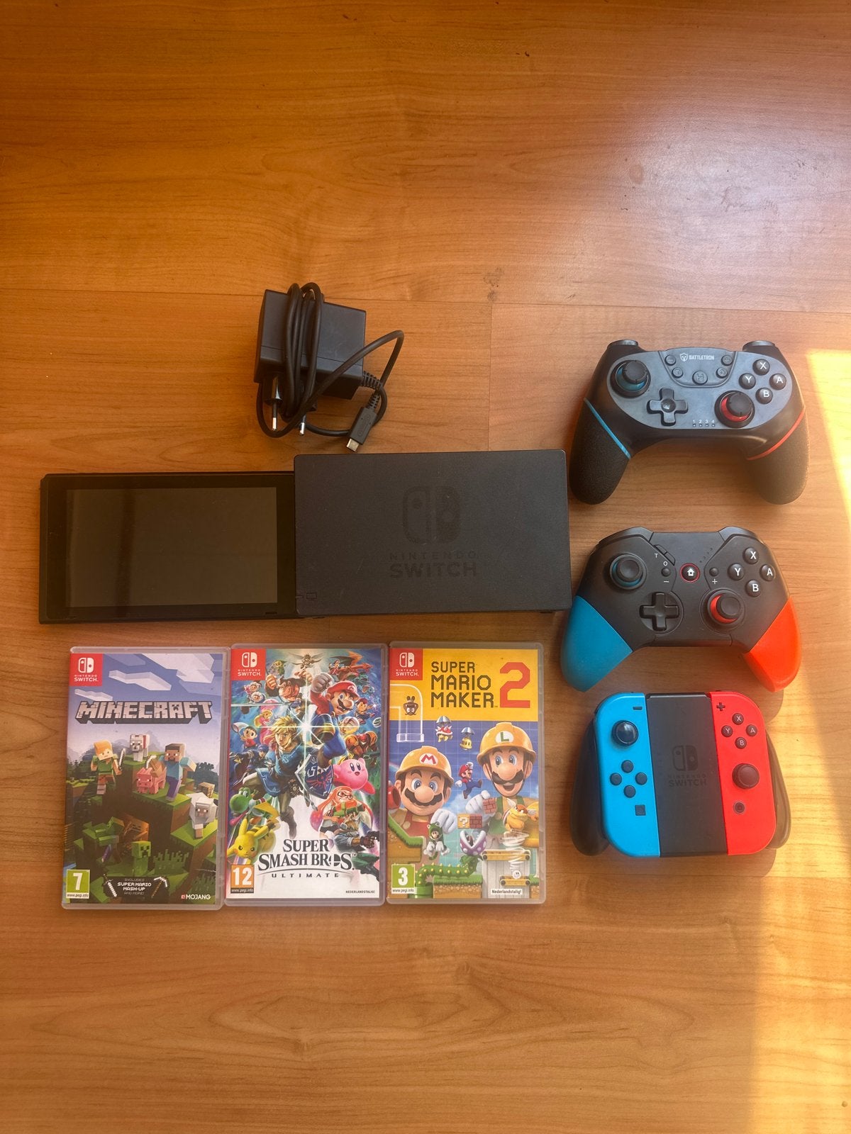 Nintendo Switch met 3 games en 3 controllers, Spelcomputers en Games, Spelcomputers | Nintendo Switch, Zo goed als nieuw, Switch Original