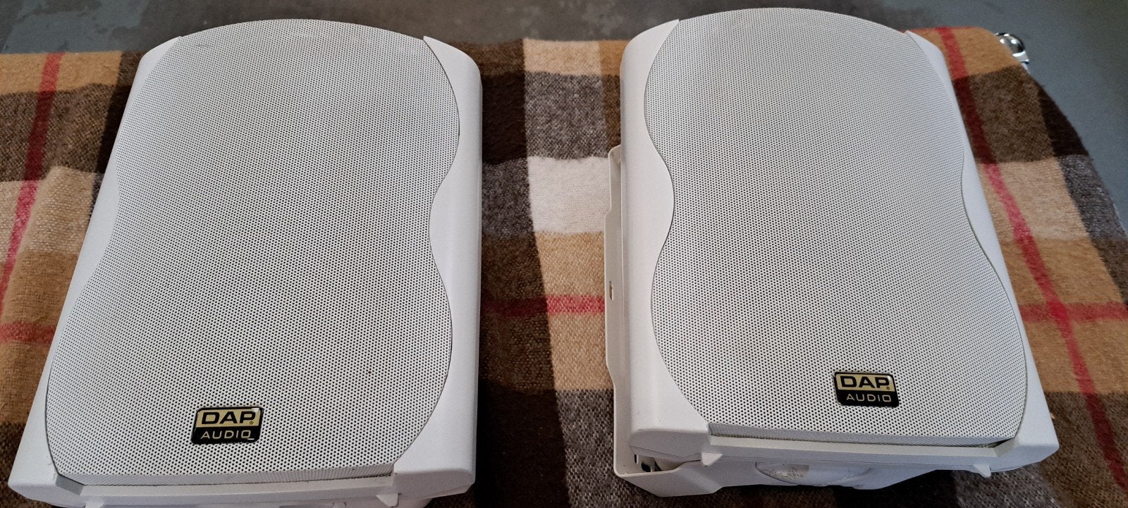 DAP PR82 Witte Speakerset (2 stuks) incl. muurbeugels, Audio, Tv en Foto, Luidsprekers, Overige merken, Gebruikt, Inclusief muurbeugels