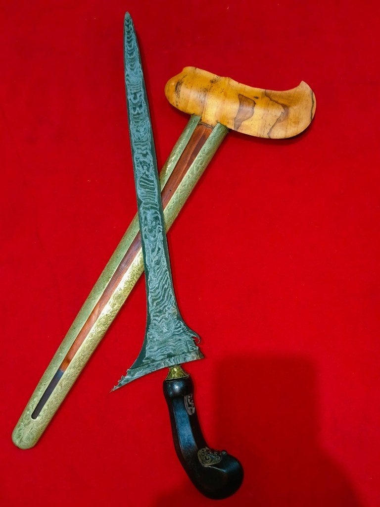 Antieke Keris Sempaner Pamor Toya Mambeg Timohohout SVI12, Antiek en Kunst, Indonesië, Meerkleurig, Wapen, Gesneden