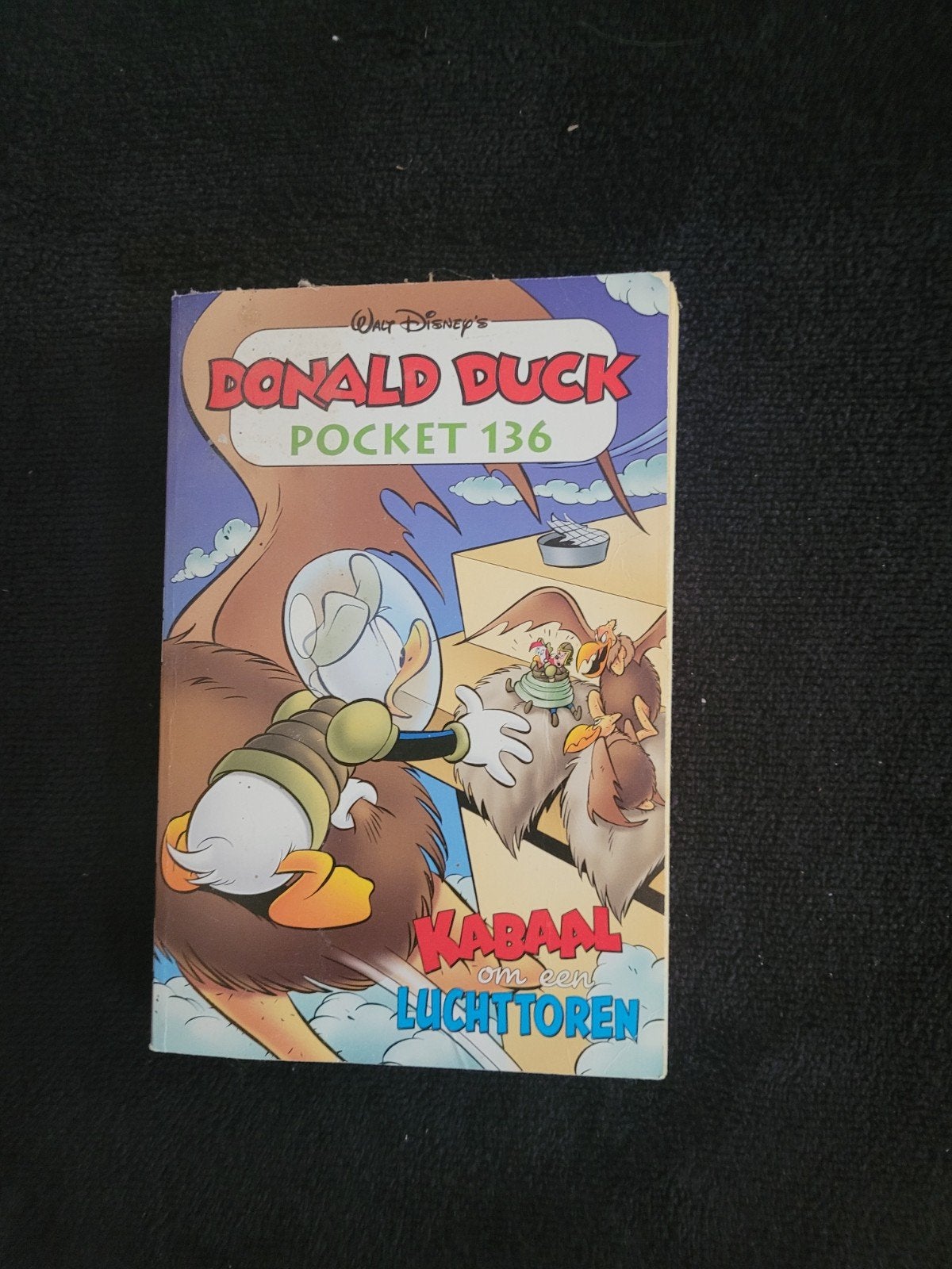 Donald Duck Pocket 136: Kabaal om een Luchttoren, Boeken, Ophalen of Verzenden, Gelezen