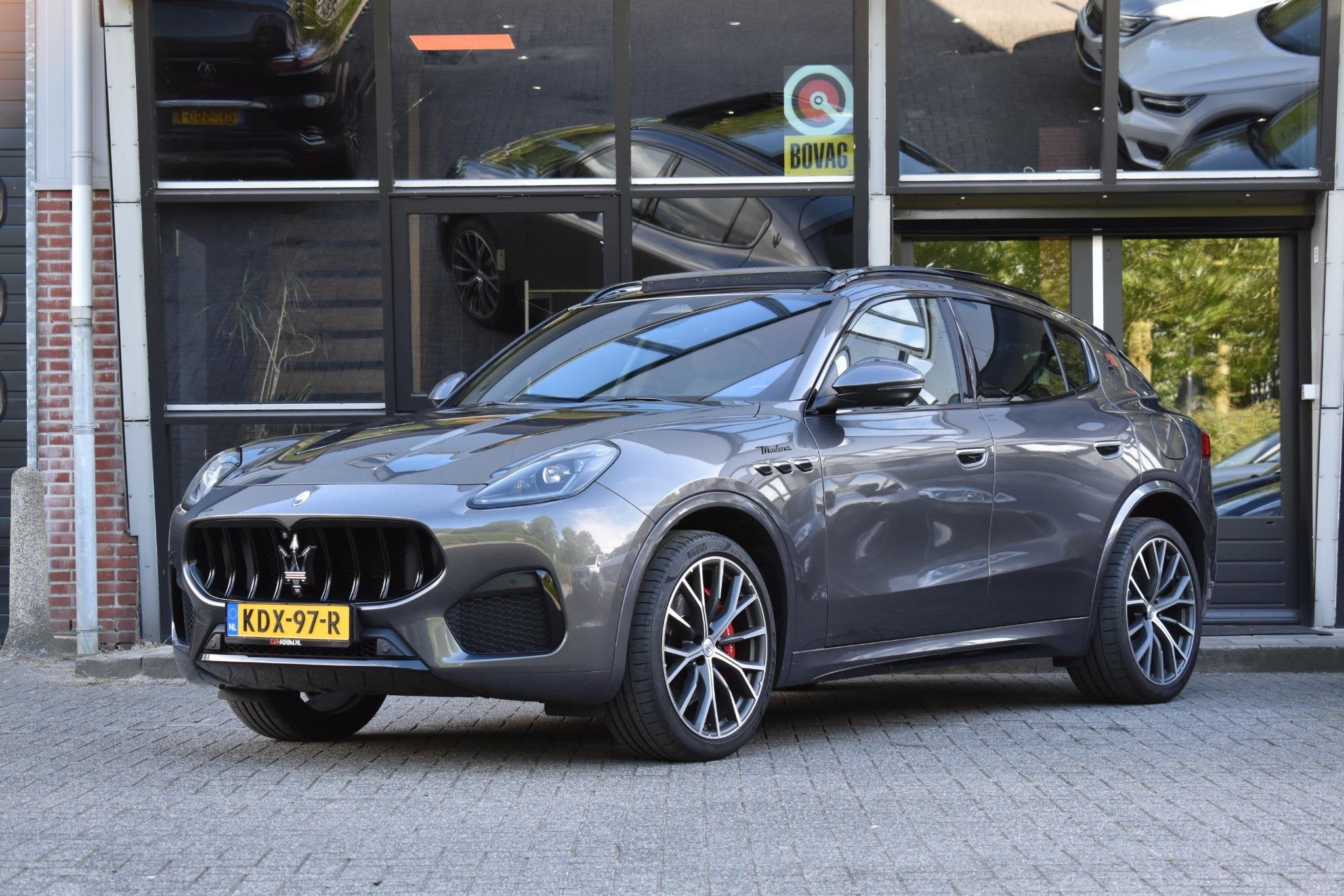 Maserati Grecale 2.0 MHEV Modena Pano Stoelkoel Camera360 La, Auto's, Maserati, Automaat, Dealer onderhouden, 4 cilinders, Met garantie (alle)