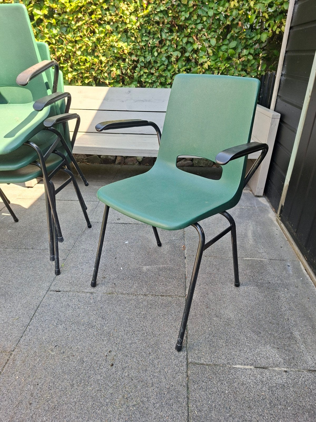 Groene stapelbare kuipstoelen met armleuningen, Ophalen, Gebruikt, Overige kleuren, Vier