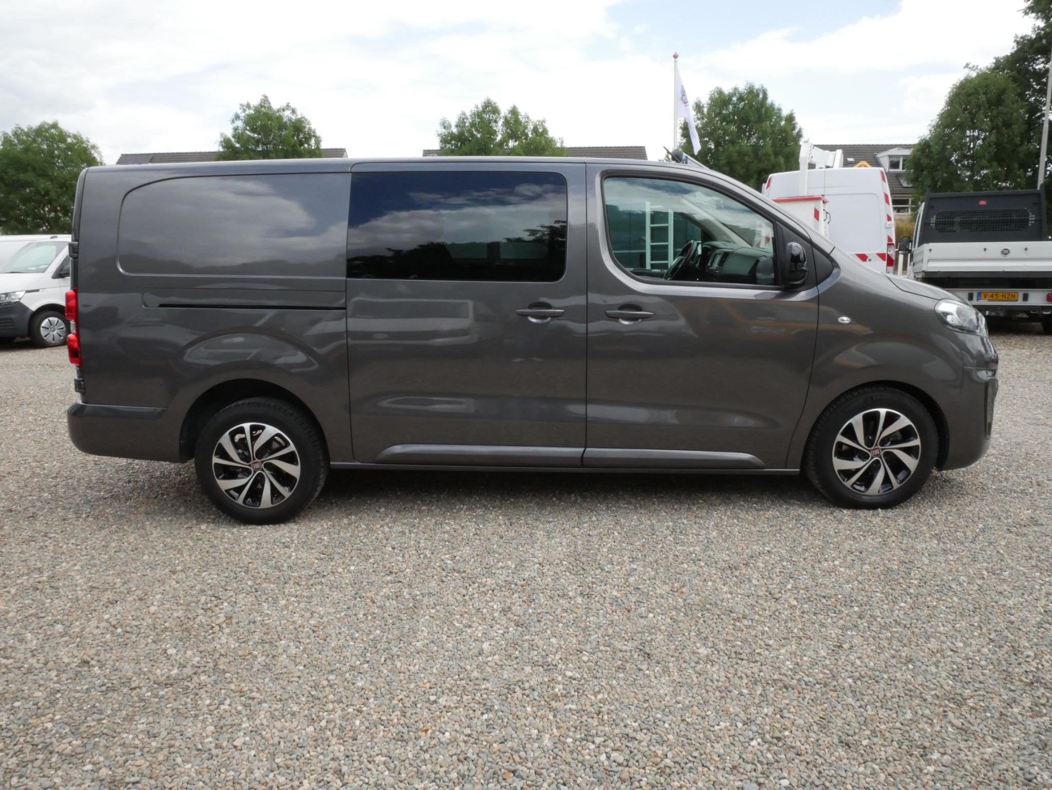 Fiat Scudo 2.0 MultiJet 145PK L3H1 Dubbel cabine Automaat, Dealer onderhouden, Stof, Gebruikt, 4 cilinders