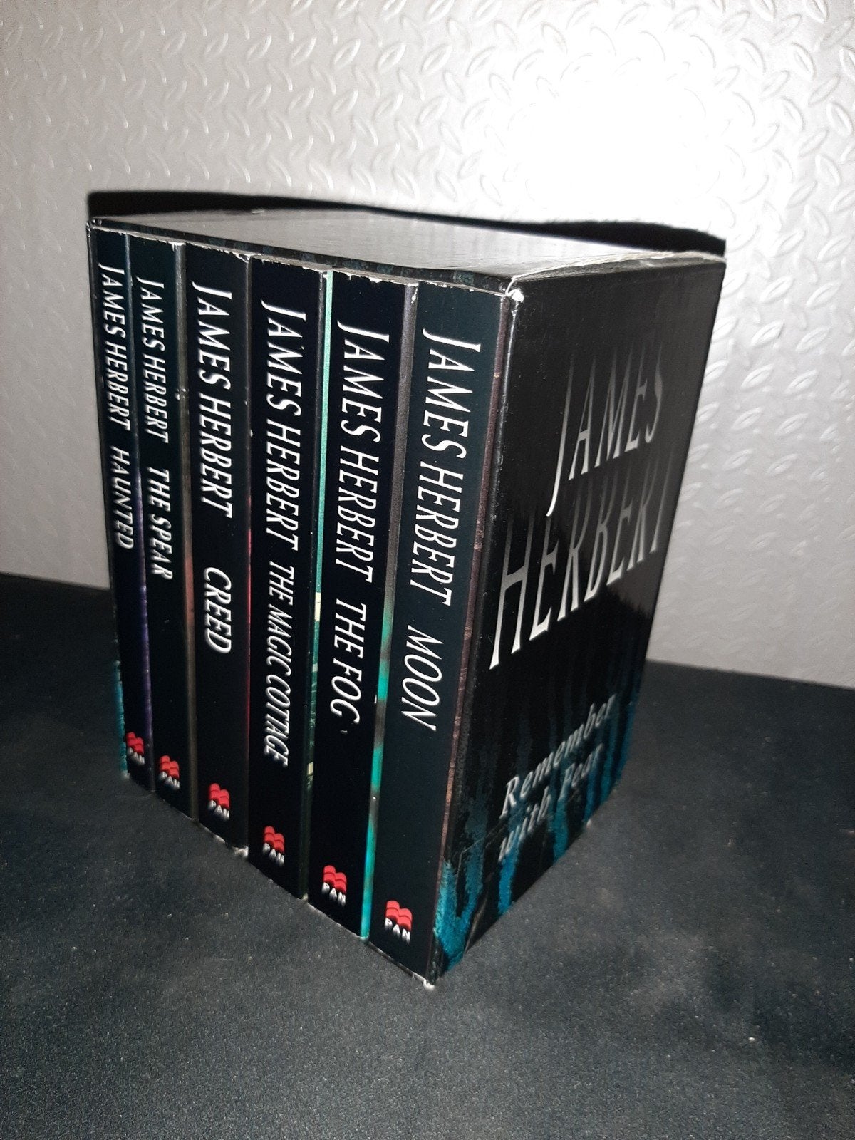 James Herbert Boekenset - Remember with Fear, Boeken, Ophalen of Verzenden, Gelezen, James Herbert