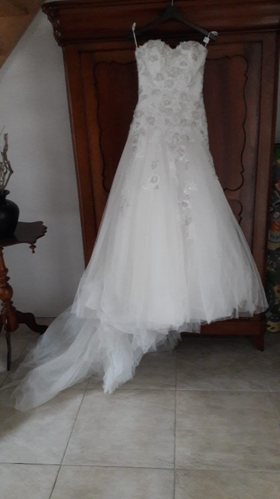 Ivoor Strapless Trouwjurk met Bewerkt Lijfje en Tule Rok, Ophalen of Verzenden, Zo goed als nieuw, Wit, Trouwjurk