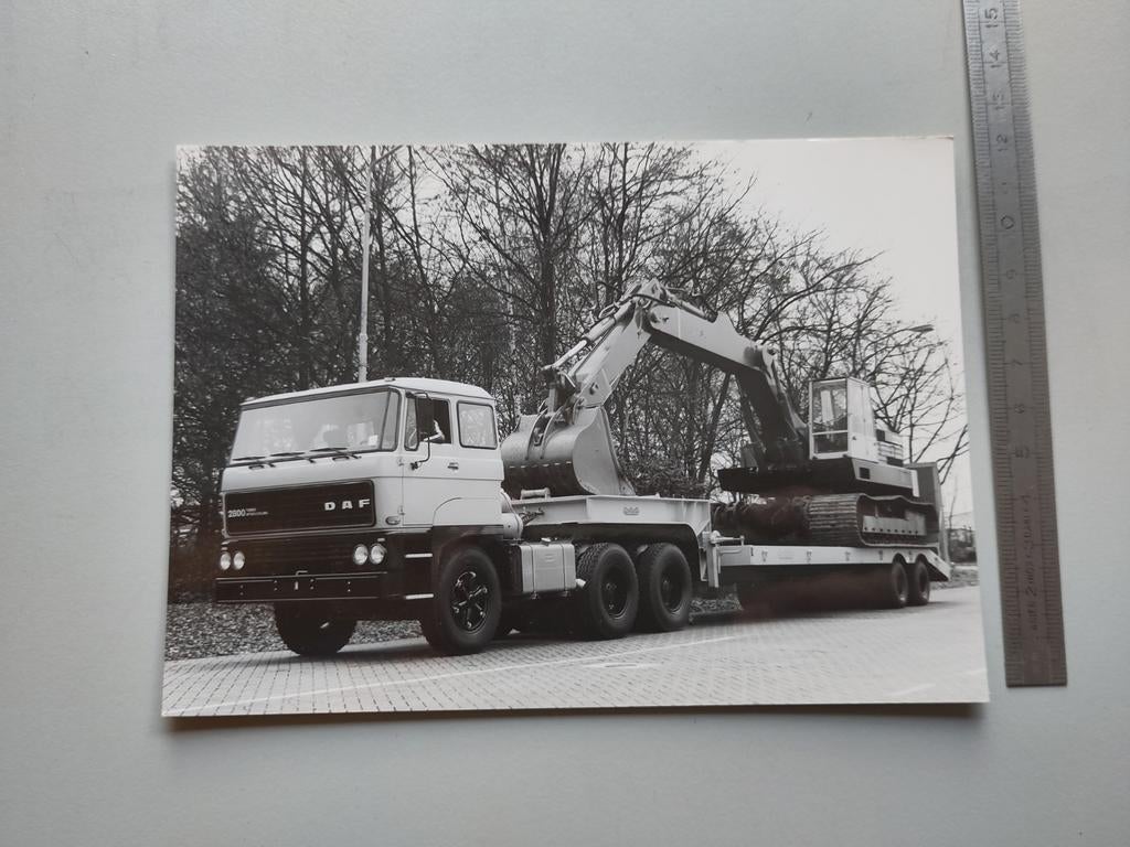 DAF 2800 Nooteboom Dieplader persfoto (021), Verzamelen, Ophalen of Verzenden, 1960 tot 1980, Overige onderwerpen