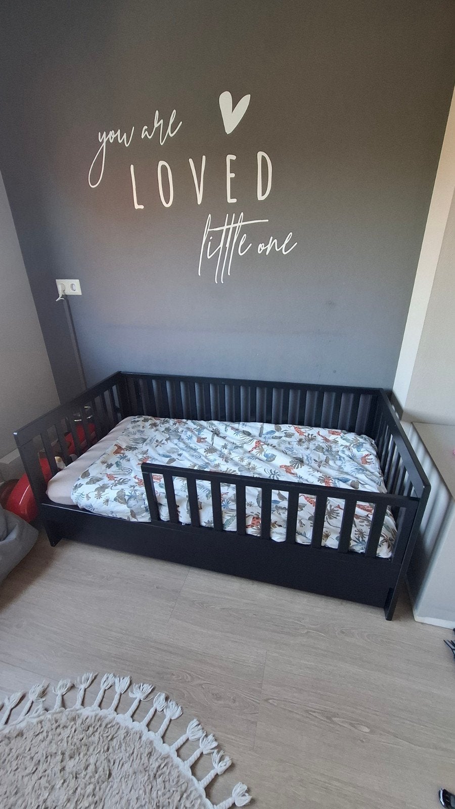 peuterbed petit amelie. zwart 70x140, Kinderen en Baby's, Kinderkamer | Bedden, Gebruikt, 70 tot 85 cm, 140 tot 160 cm, Ophalen