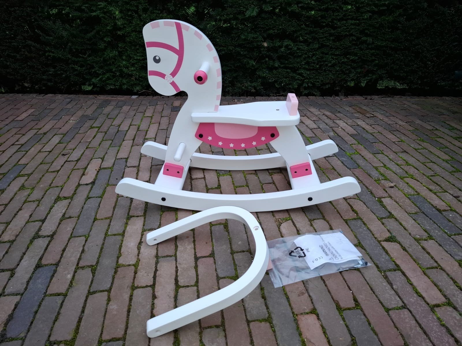 Nieuwstaat Schommelpaard hobbelpaard bandits and angels, Kinderen en Baby's, Speelgoed | Houten speelgoed, Zo goed als nieuw, Rij- of Hobbelspeelgoed