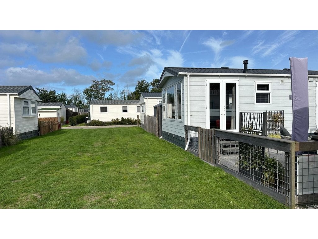 Chalet (2022) te koop in Noordwijkerhout,Zuid-Holland!R#52R, Tot en met 2