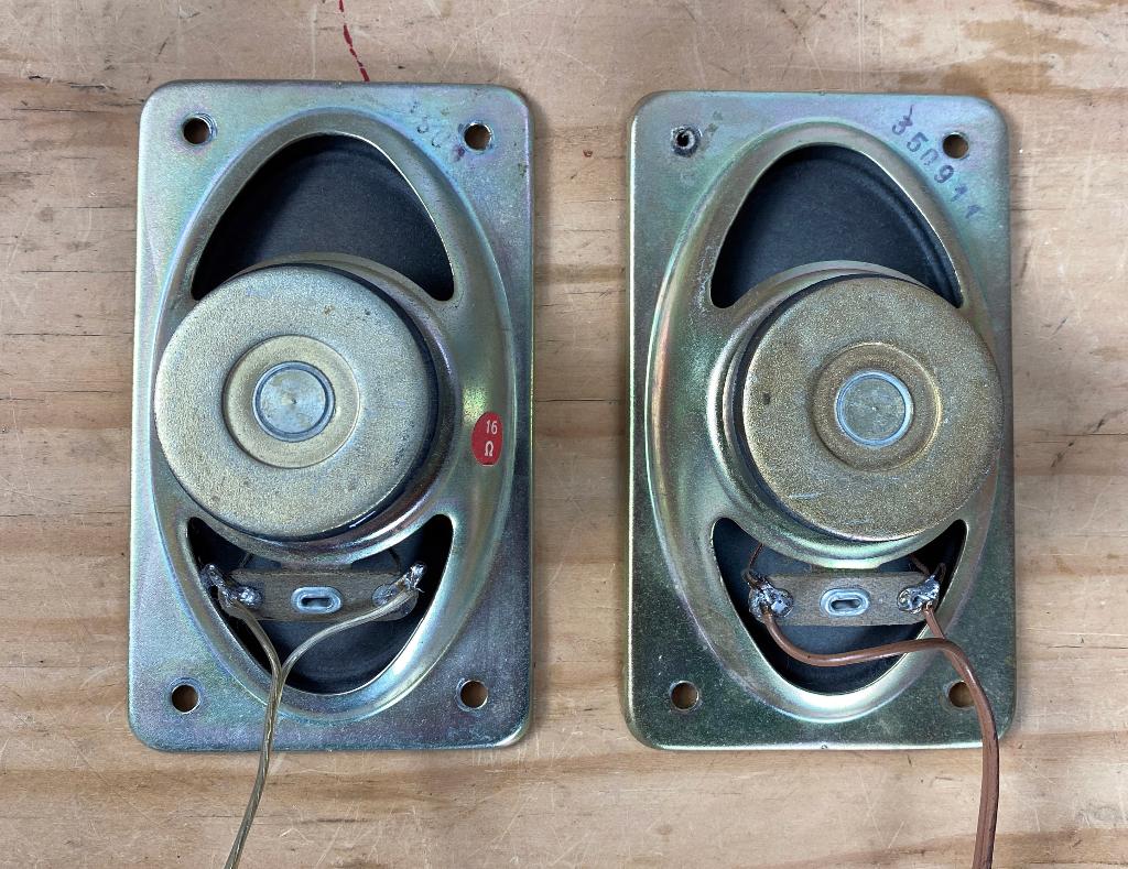Speakertjes 16 ohm, twee stuks, Ophalen