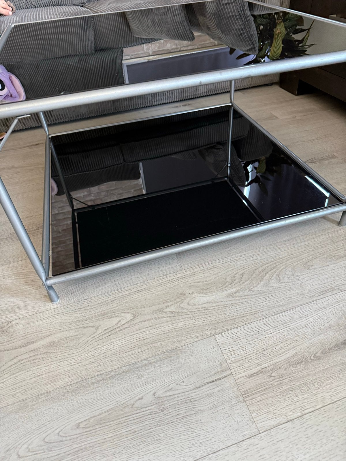 Salontafel met zwart glazen blad en metalen frame, Ophalen, Gebruikt, Vierkant, 50 tot 100 cm