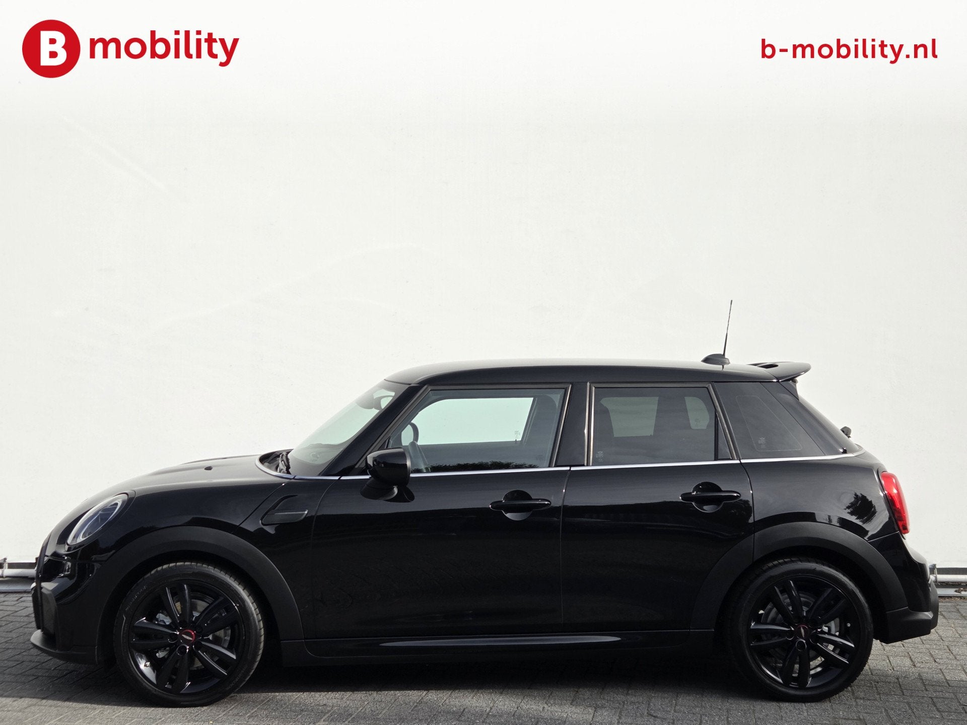 MINI Cooper 1.5 John Cooper Works 5-Drs. JCW Sportstoelen BT, Voorwielaandrijving, 136 pk, Gebruikt, Alcantara