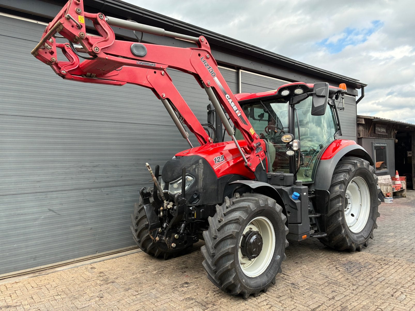 CASEIH MAXXUM 125 cvx, Ophalen, Gebruikt, 2500 tot 5000, 120 tot 160 Pk