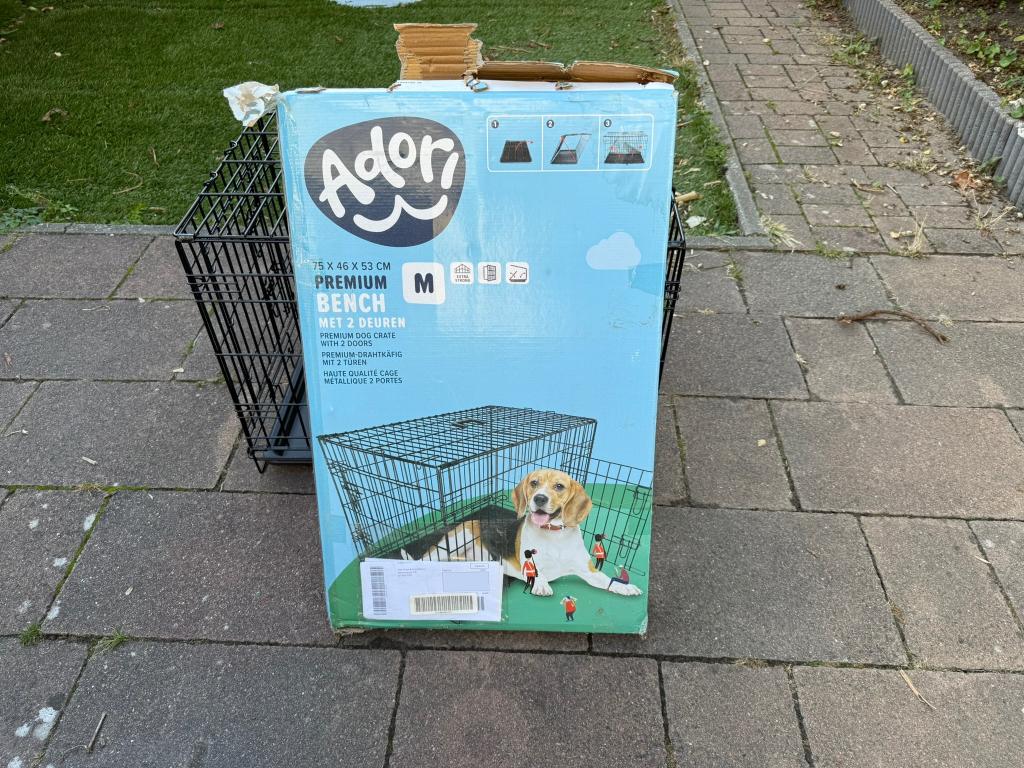 Hondenbech Adori, Ophalen, Nieuw