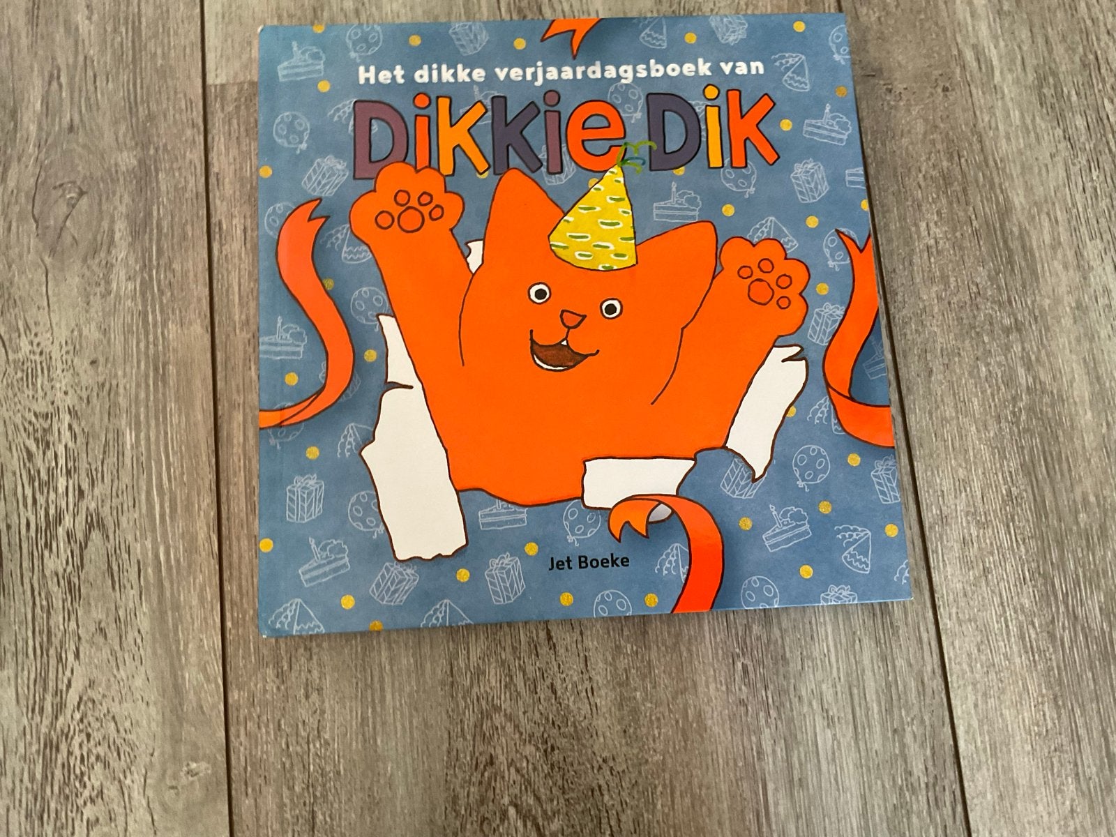 Het dikke verjaardagsboek van Dikkie Dik - Jet Boeke, Ophalen, Zo goed als nieuw, Fictie algemeen