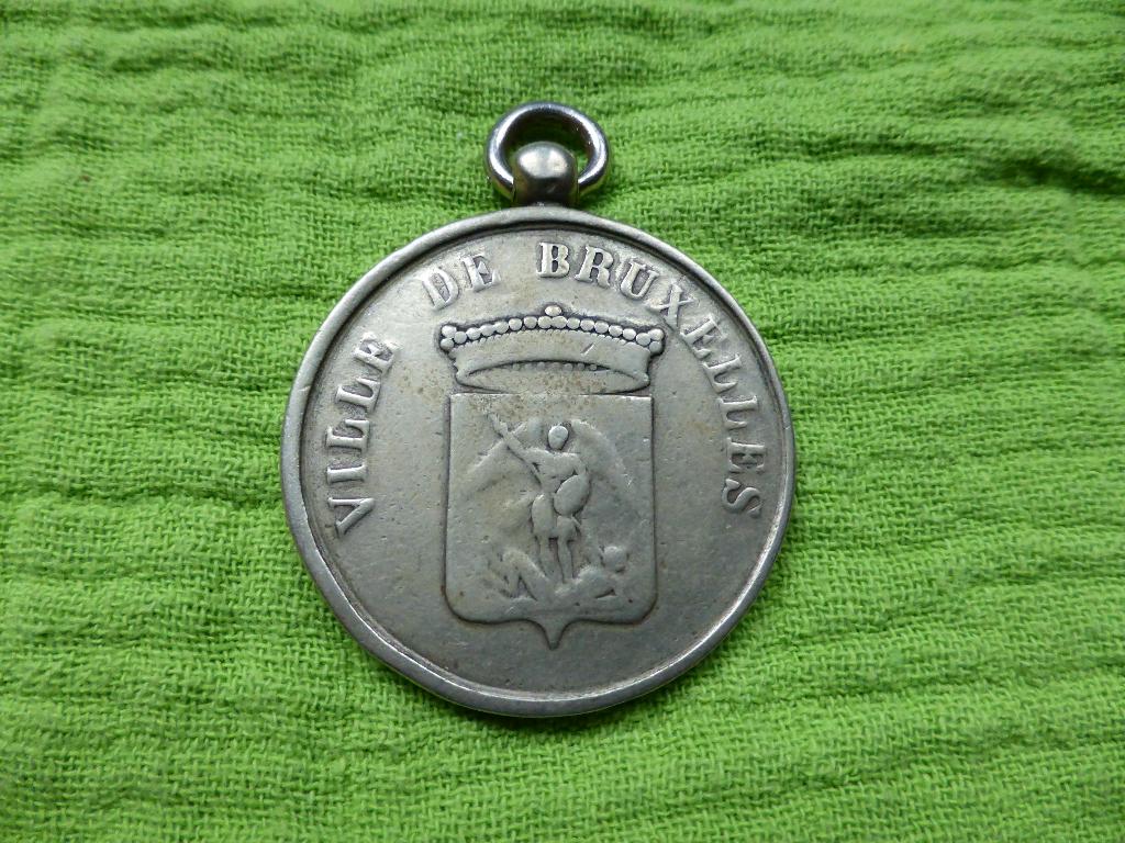 Dienstpenning Agent Politie BRUSSEL (P2), Verzenden, Marechaussee, Overige gebieden, Lintje, Medaille of Wings