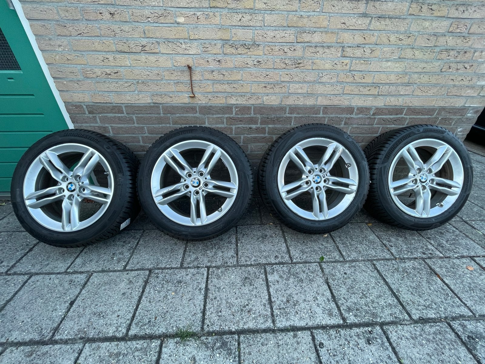BMW 17 inch velgen met Bridgestone Turanza All Season banden, Ophalen, Gebruikt, Banden en Velgen, 17 inch