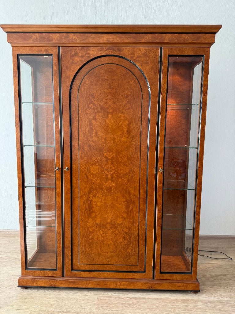 Mooie wortelnoten vitrinekast, Huis en Inrichting, Ophalen, Met deur(en), 100 tot 150 cm, Vintage