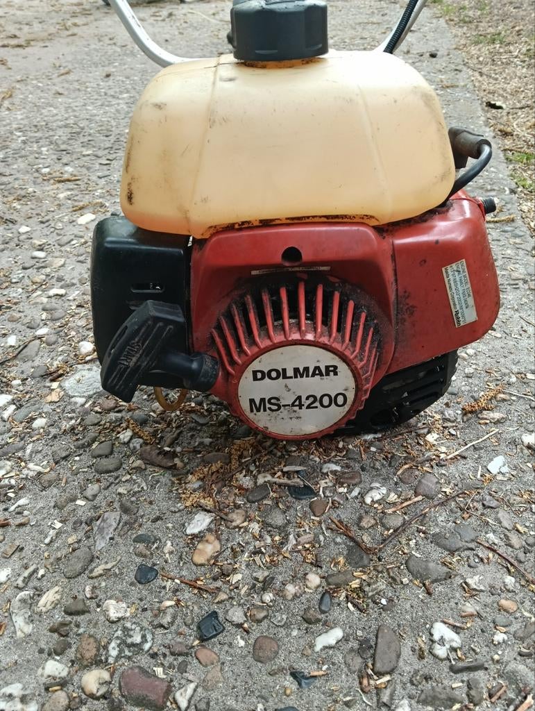 Dolmar, Benzine, Gebruikt, Ophalen of Verzenden, 30 tot 50 cm
