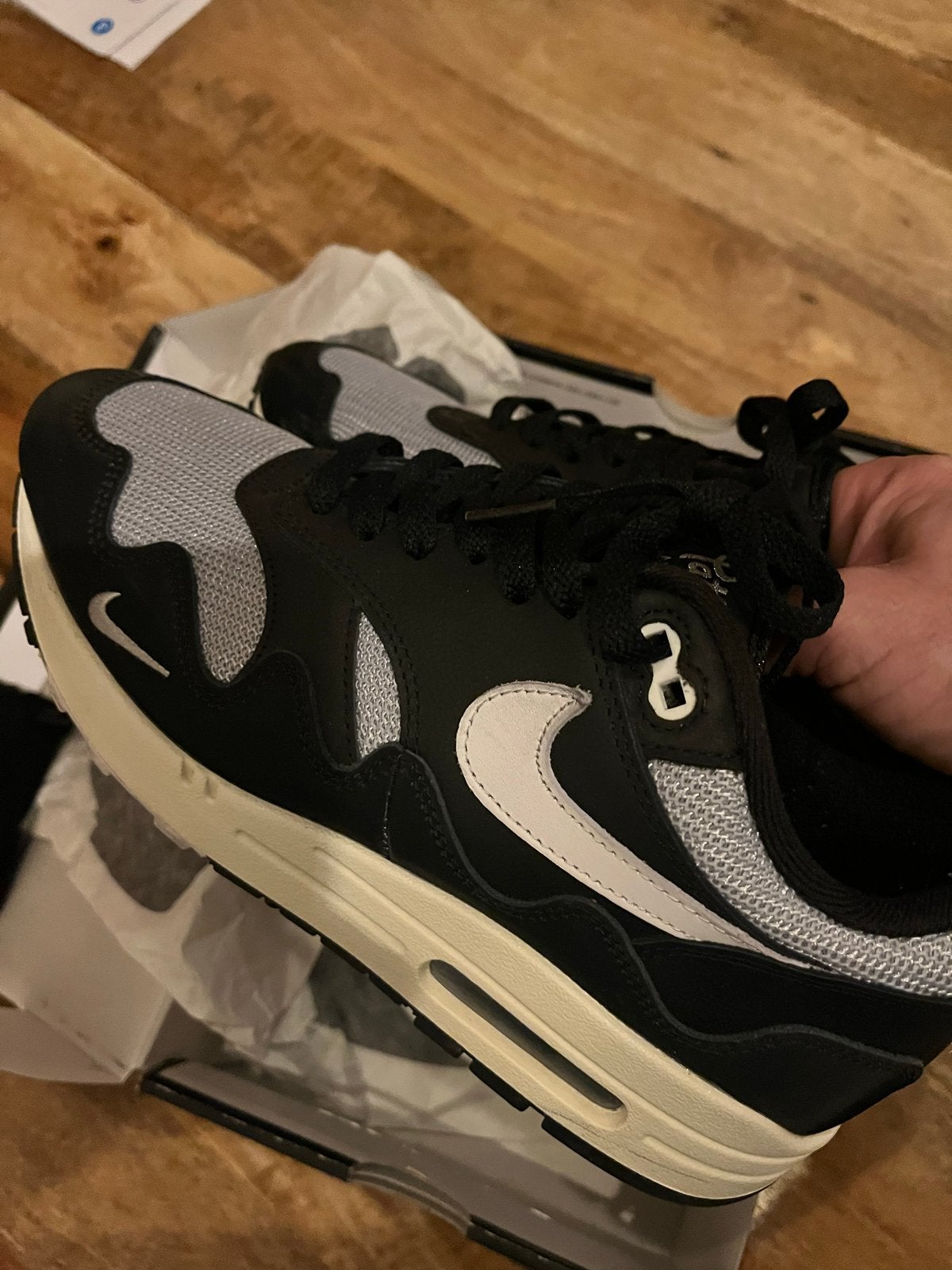 Originele Patta x Nike Air Max 1 'Waves' - Zo goed als nieuw, Ophalen of Verzenden, Zo goed als nieuw, Zwart, Sneakers of Gympen