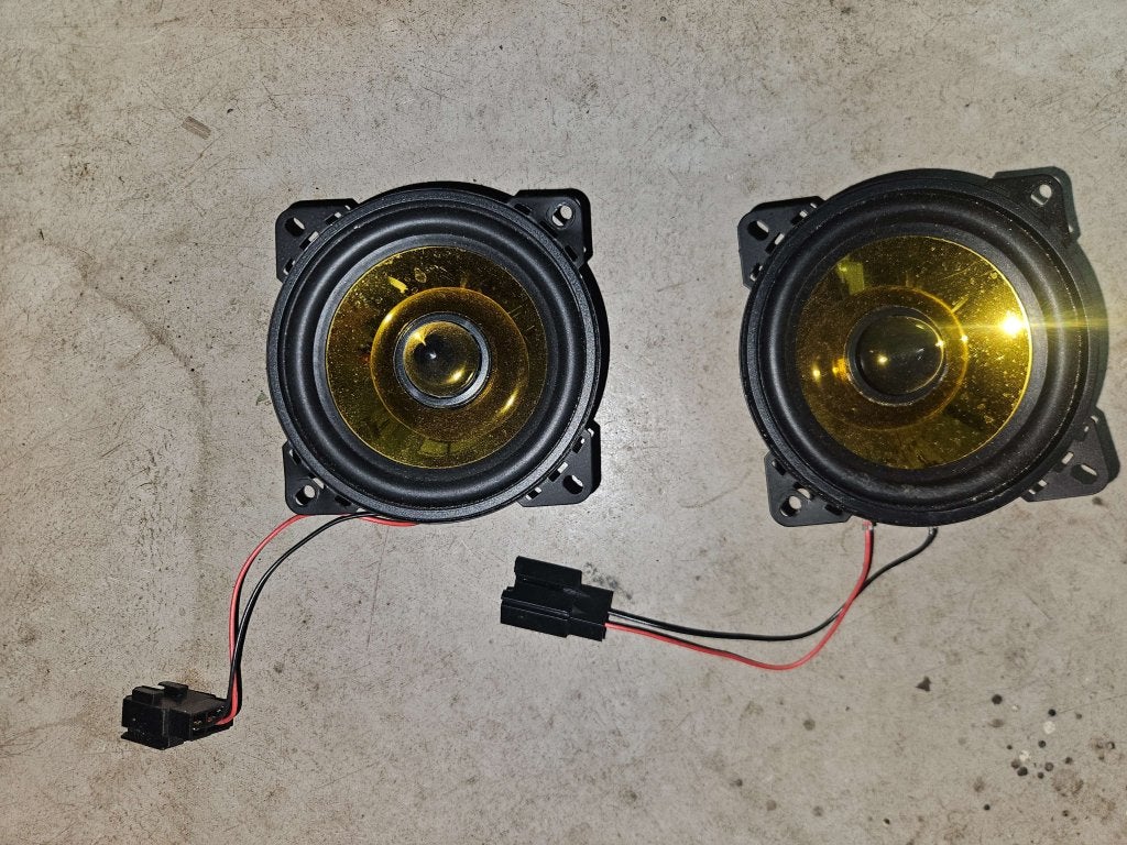 SPEAKERS 10CM 400W, Niet ingevuld, Gebruikt, Niet ingevuld, Ophalen of Verzenden