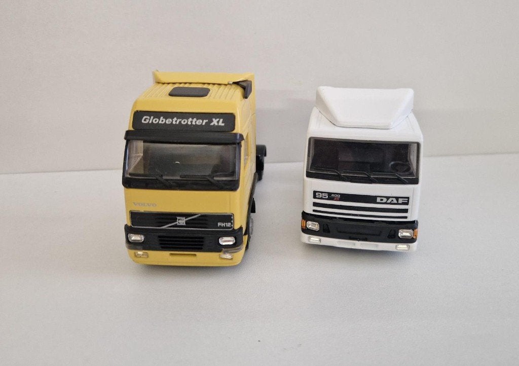 Lion Toys 2 X trekker, DAF en VOLVO, Ophalen of Verzenden, Zo goed als nieuw, Bus of Vrachtwagen, Lion Toys