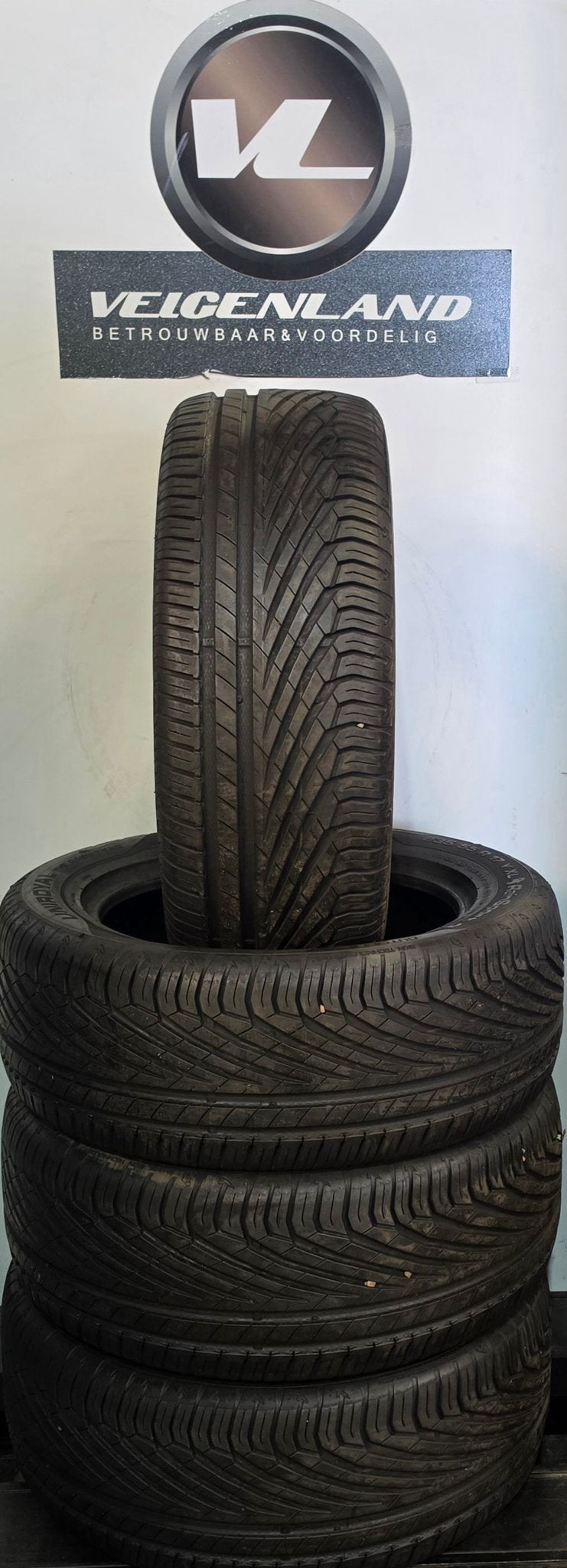 Uniroyal Rainsport 3 XL 235-55-17  2355517 235/55R17, Gebruikt, -, -, 17 inch