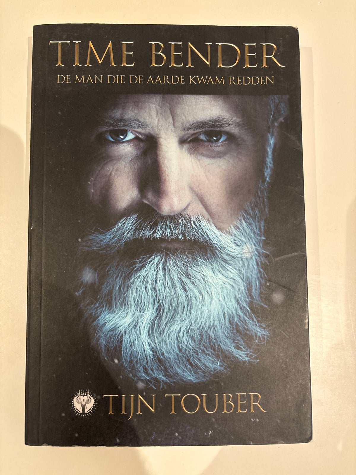 Time Bender: De man die de aarde kwam redden - Tijn Touber, Ophalen of Verzenden, Zo goed als nieuw, Nederland