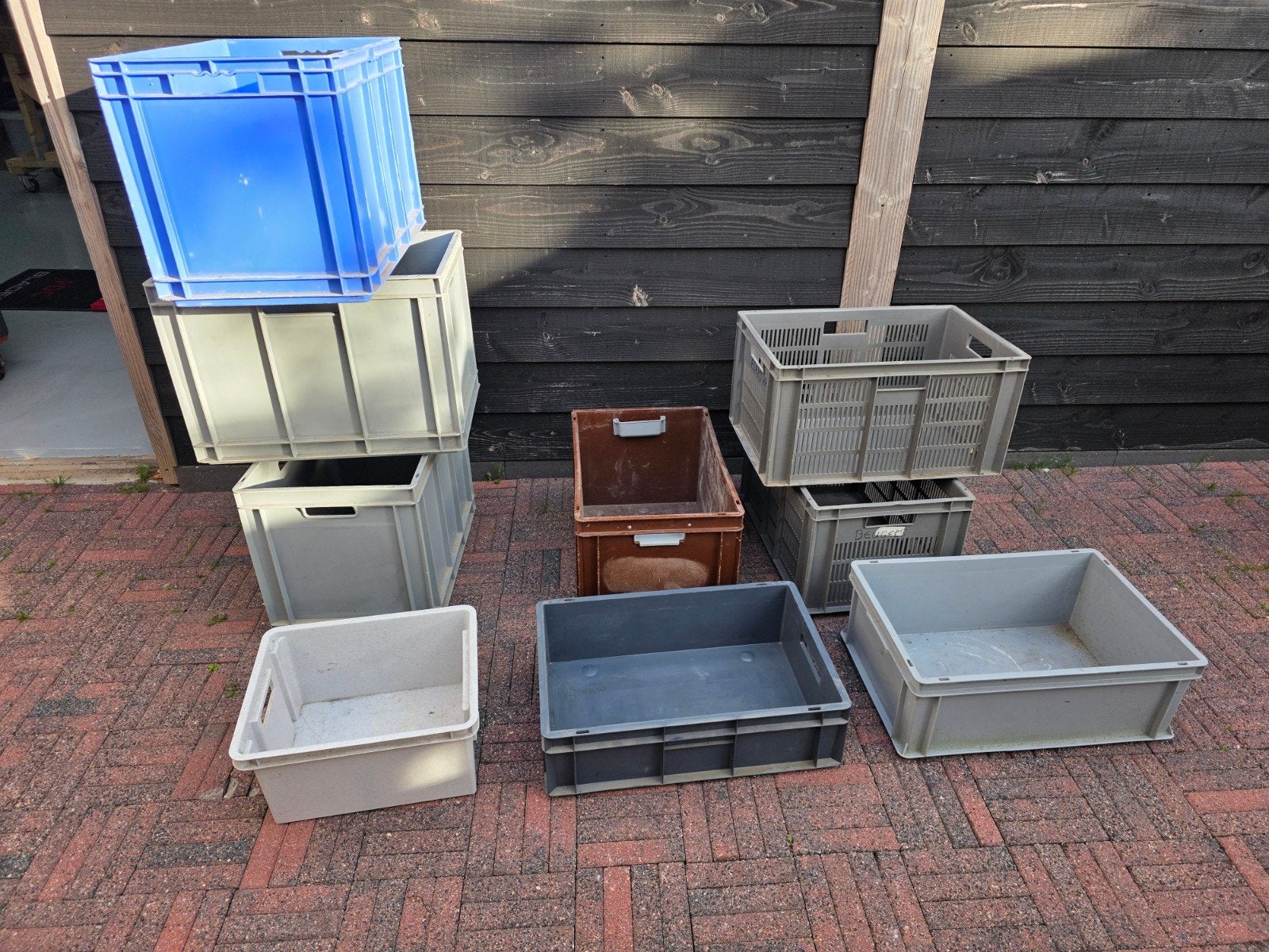 9 stevige kunstof bakken stapelbaar, Ophalen, 40 tot 60 cm, 50 tot 75 cm, Krat