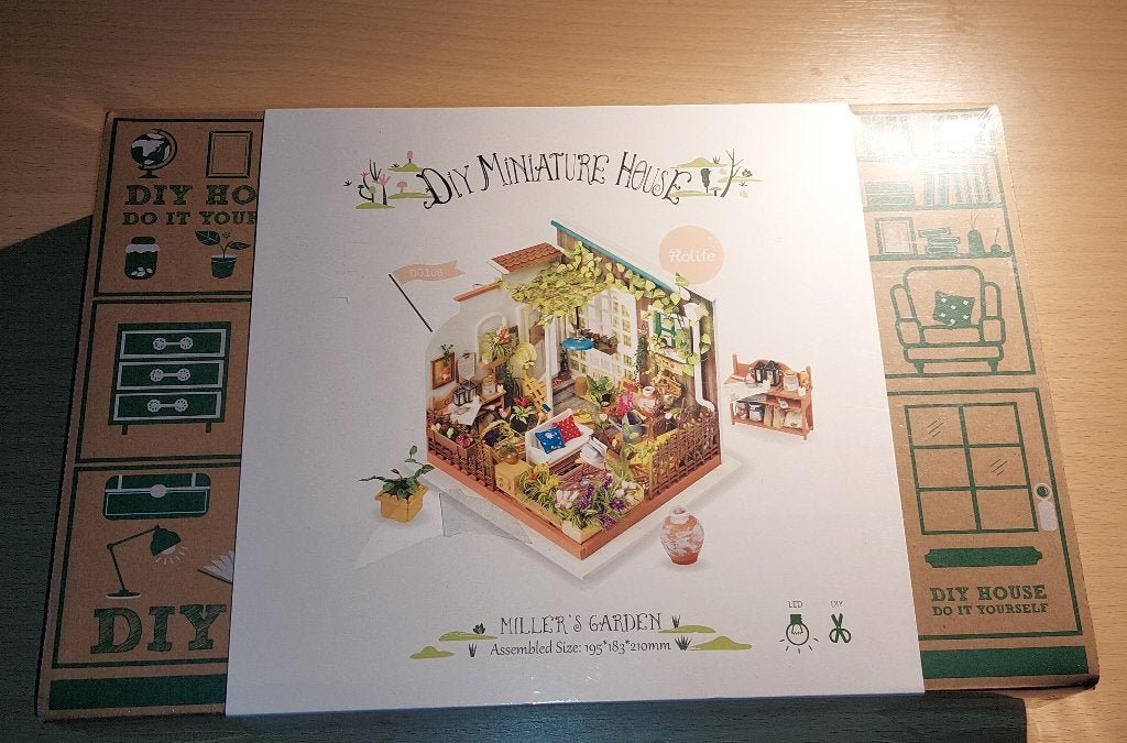 DIY miniature house Miller's Garden, Ophalen of Verzenden, Nieuw, Knutselwerk